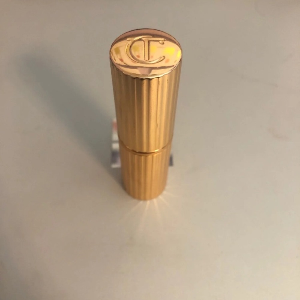 Charolette tilbury hot lips Kim k w